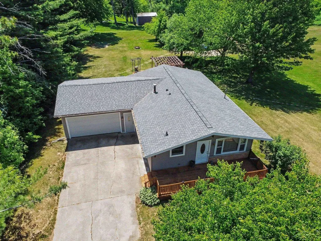 2792 E Miller Road Midland Charter Township MI 48640