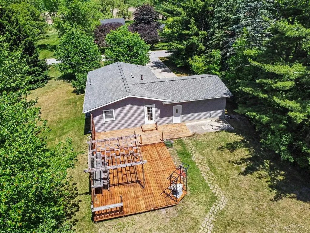 2792 E Miller Road Midland Charter Township MI 48640