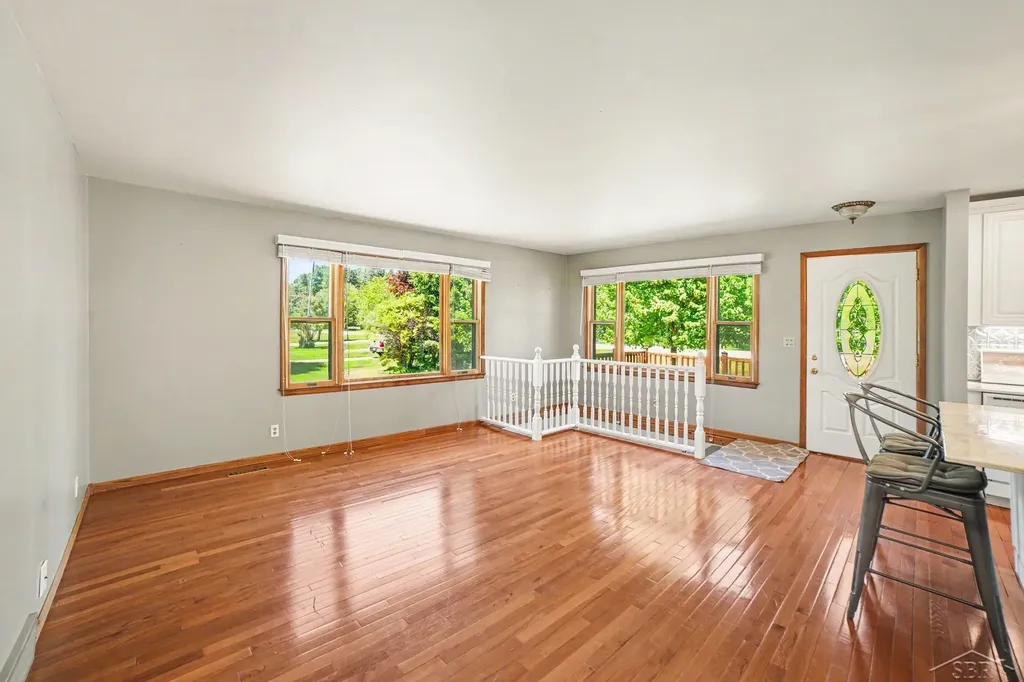 2792 E Miller Road Midland Charter Township MI 48640