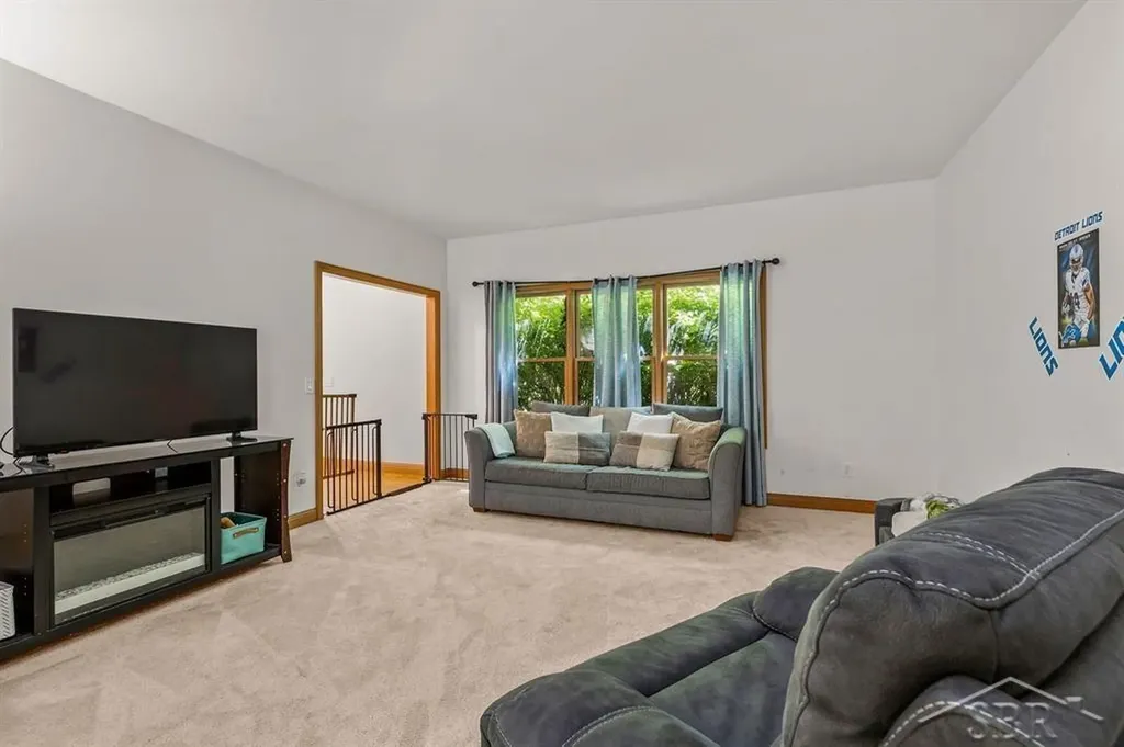 403 Shirewood Lane Midland City MI 48642