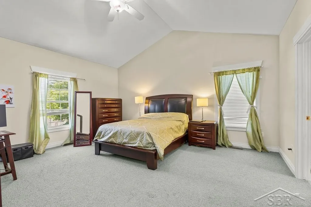 2961 Laurel Park Saginaw Charter Township MI 48603
