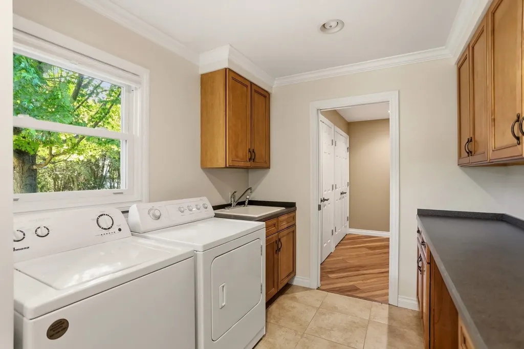 934 Eastgate Court Frankenmuth City MI 48734