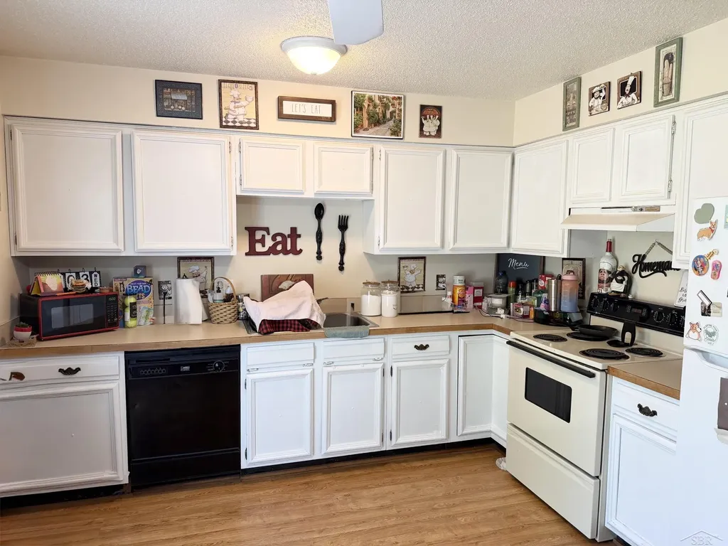 4566 Shattuck Road Saginaw Charter Township MI 48603