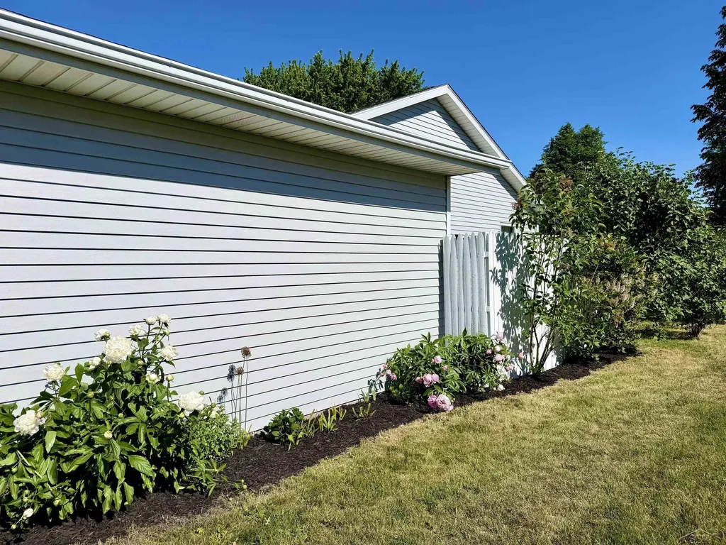 4566 Shattuck Road Saginaw Charter Township MI 48603