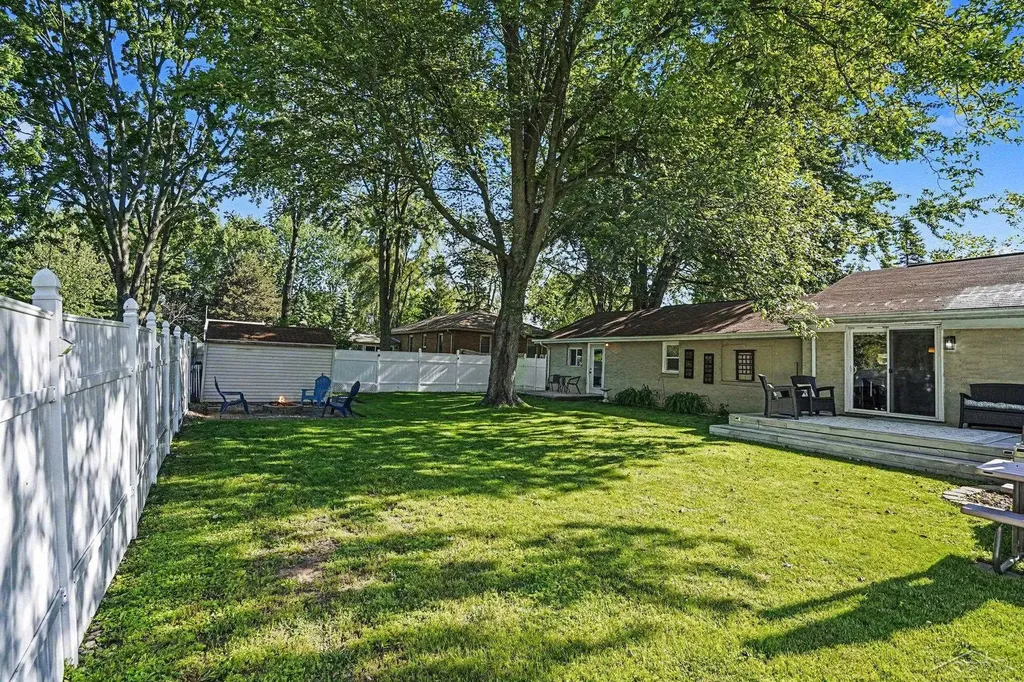 1225 Harding Road Hampton Charter Township MI 48732