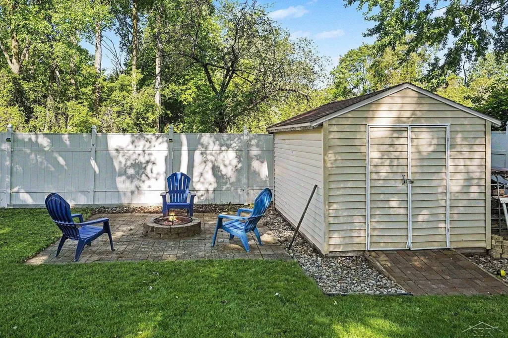 1225 Harding Road Hampton Charter Township MI 48732