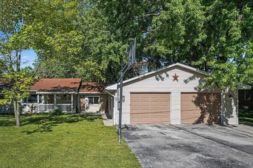 1225 Harding Road Hampton Charter Township MI 48732