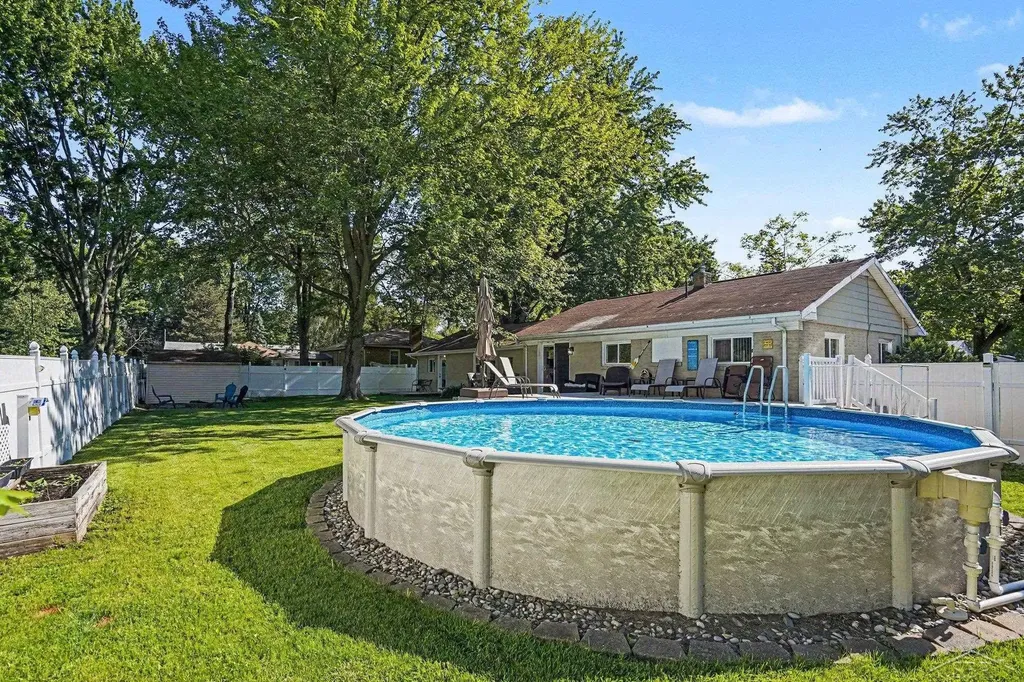 1225 Harding Road Hampton Charter Township MI 48732
