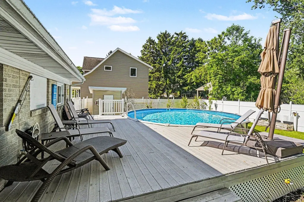 1225 Harding Road Hampton Charter Township MI 48732