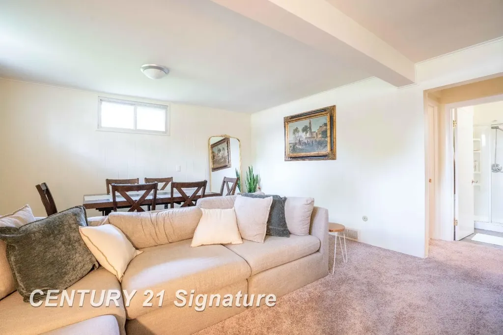1650 Fromm Drive Saginaw Charter Township MI 48638