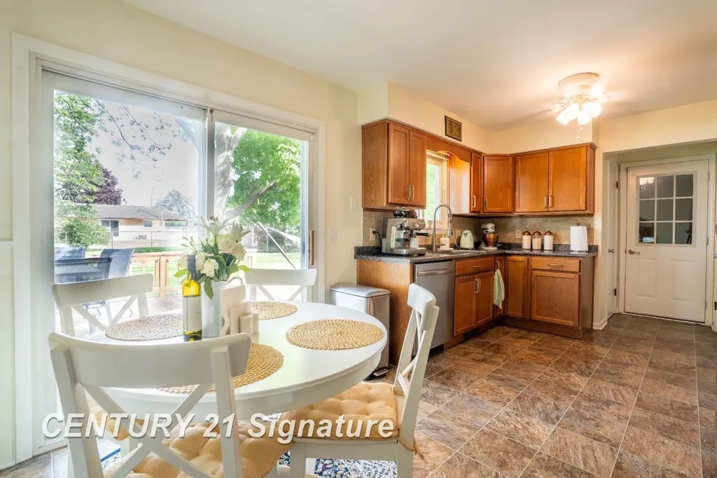 1650 Fromm Drive Saginaw Charter Township MI 48638