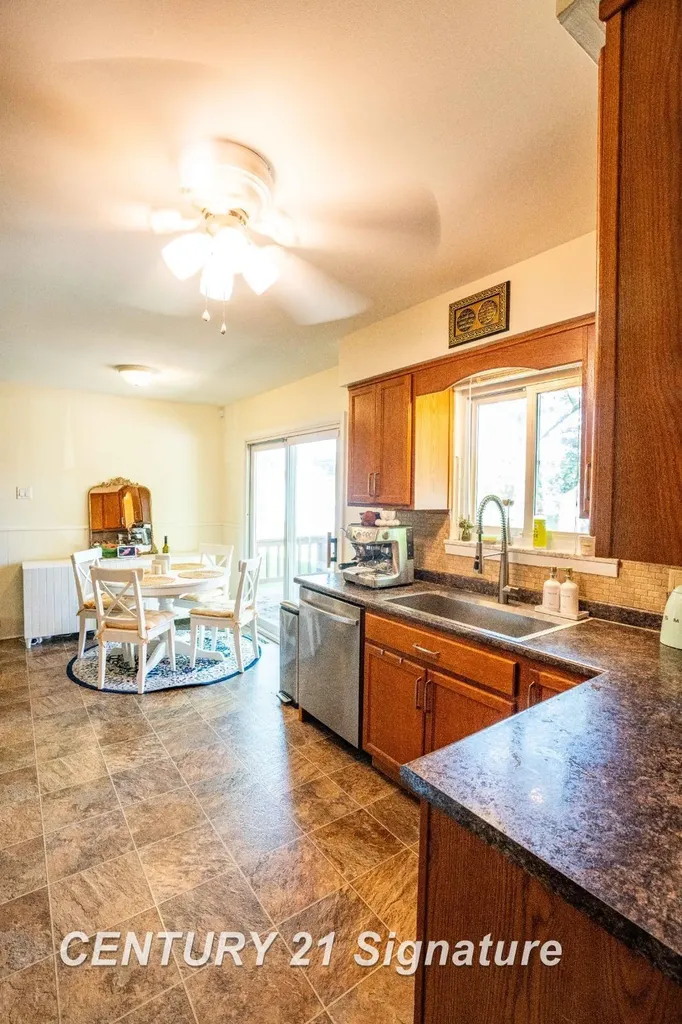 1650 Fromm Drive Saginaw Charter Township MI 48638