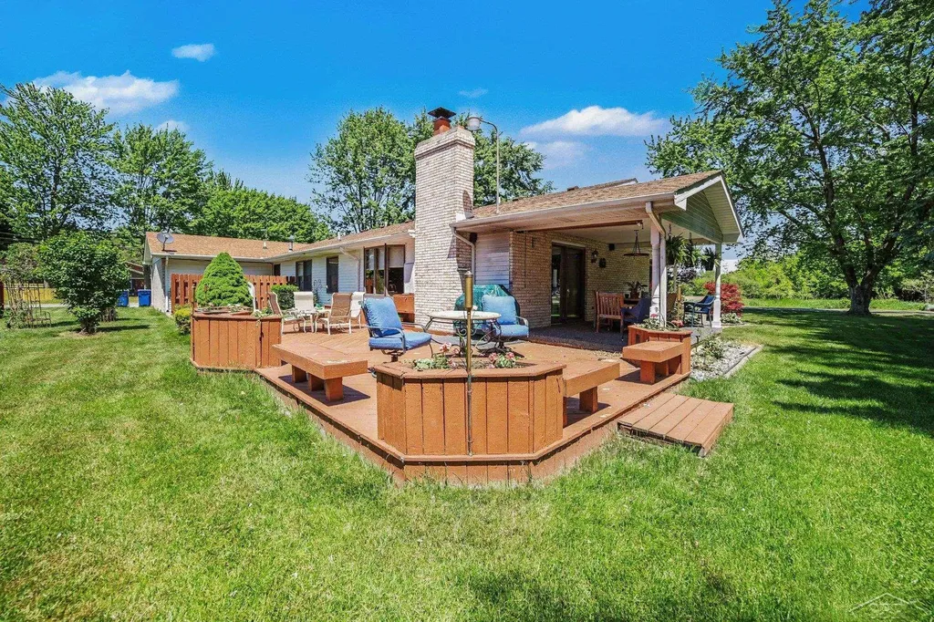 3595 Hermansau Drive Saginaw Charter Township MI 48603
