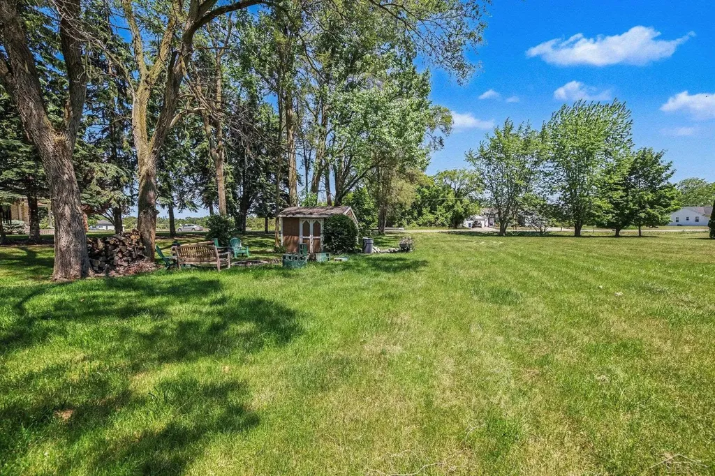 3595 Hermansau Drive Saginaw Charter Township MI 48603