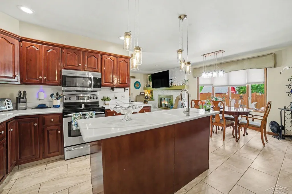 3595 Hermansau Drive Saginaw Charter Township MI 48603