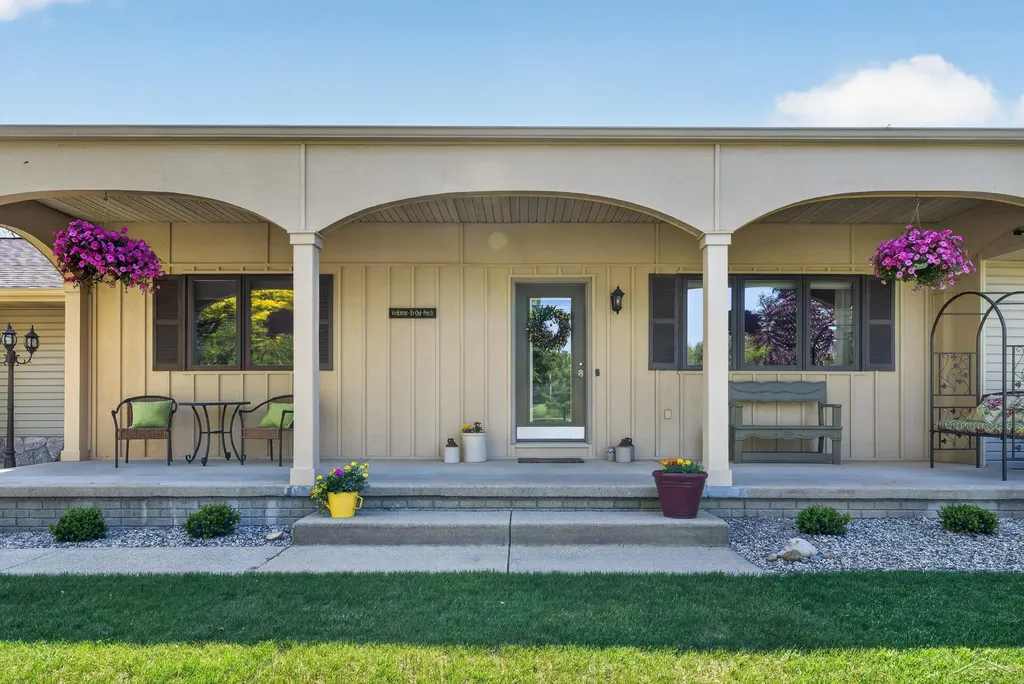 637 Riverview Court Grout Township MI 48624