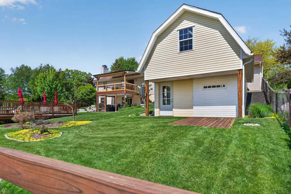 637 Riverview Court Grout Township MI 48624