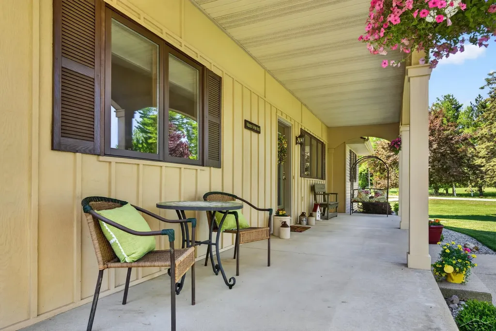 637 Riverview Court Grout Township MI 48624