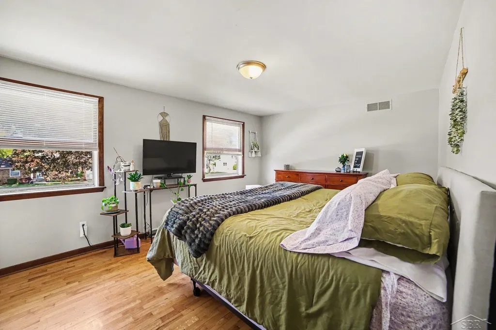 660 Plymouth Road Saginaw Charter Township MI 48638