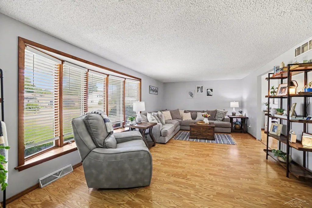 660 Plymouth Road Saginaw Charter Township MI 48638
