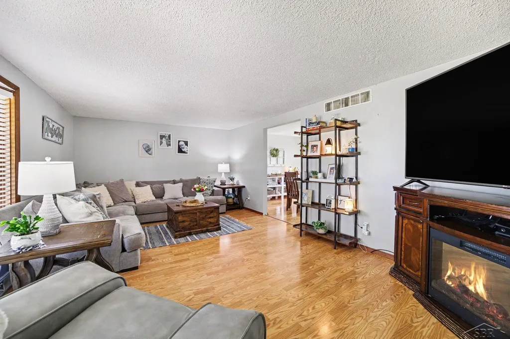 660 Plymouth Road Saginaw Charter Township MI 48638