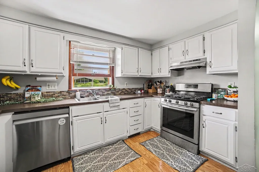 660 Plymouth Road Saginaw Charter Township MI 48638