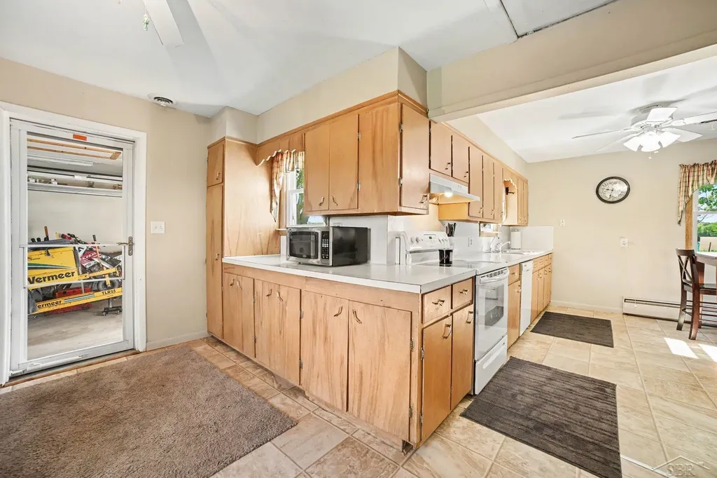 670 Hotchkiss Road Williams Charter Township MI 48611