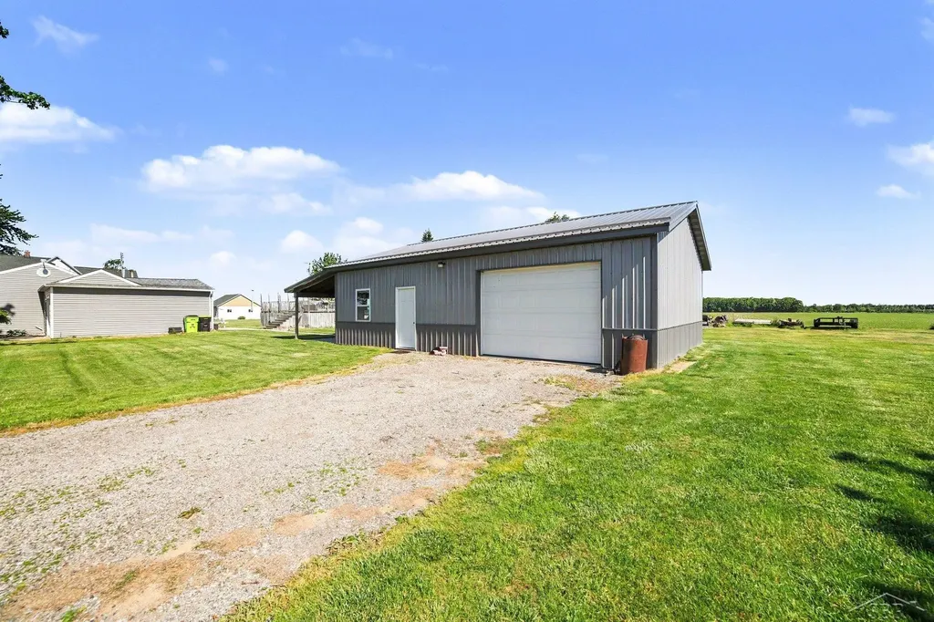 670 Hotchkiss Road Williams Charter Township MI 48611