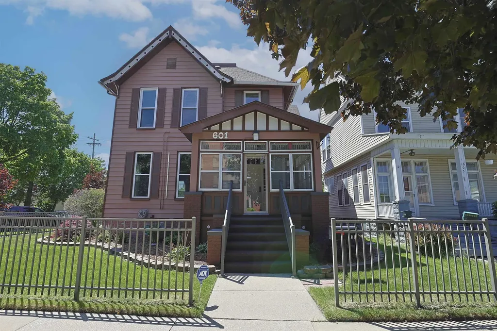 601 N Van Buren Street Bay City City MI 48708