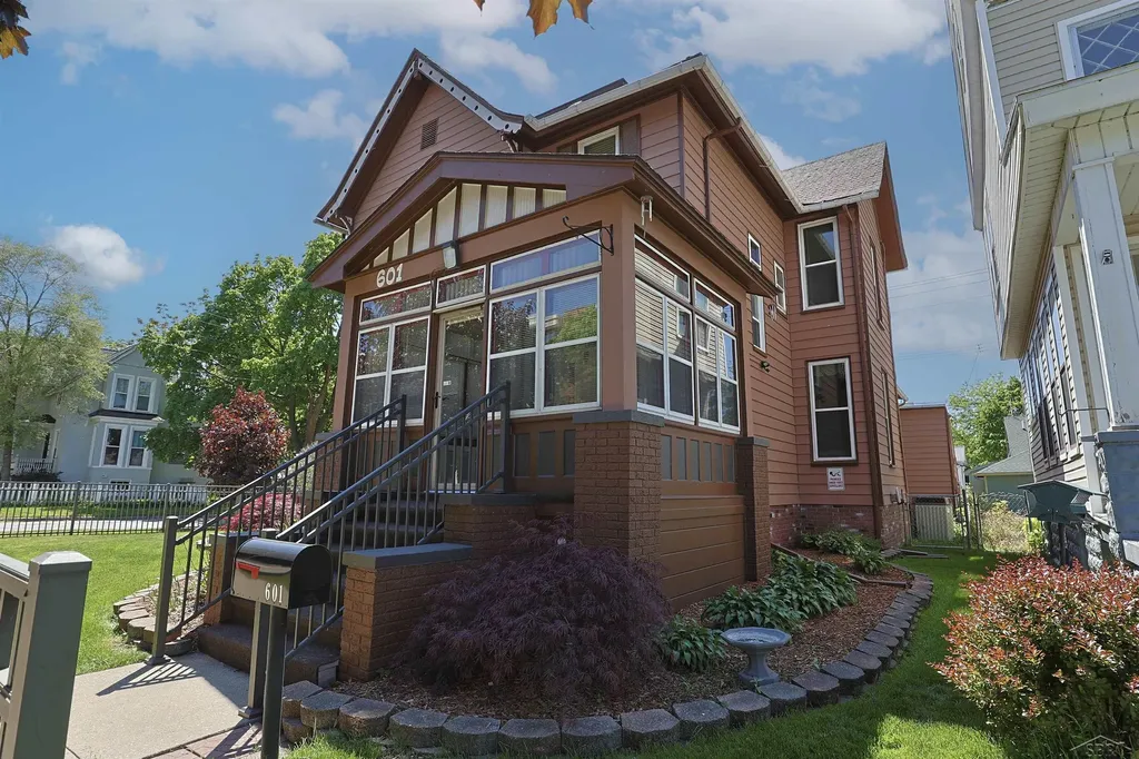 601 N Van Buren Street Bay City City MI 48708
