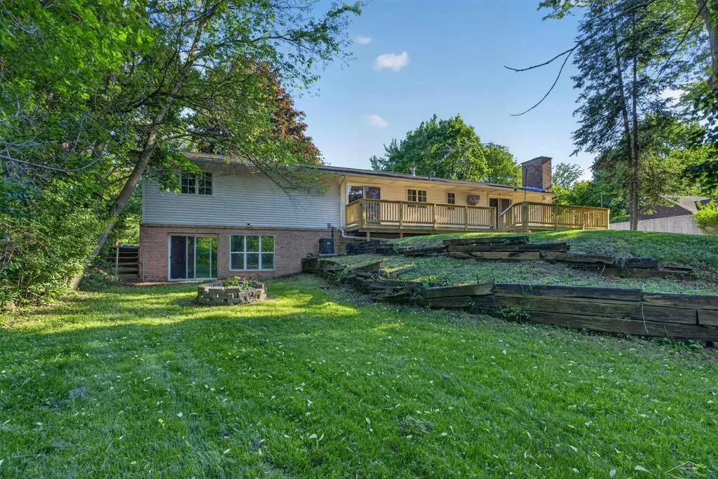 3121 E Bullock Creek Drive Midland Charter Township MI 48640