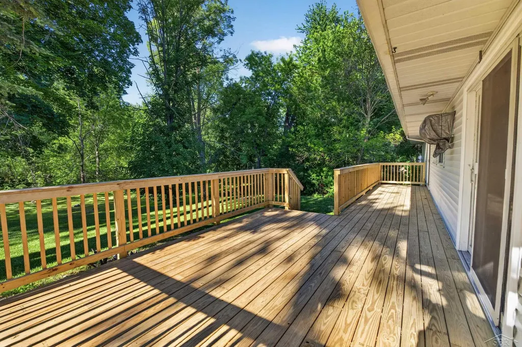 3121 E Bullock Creek Drive Midland Charter Township MI 48640
