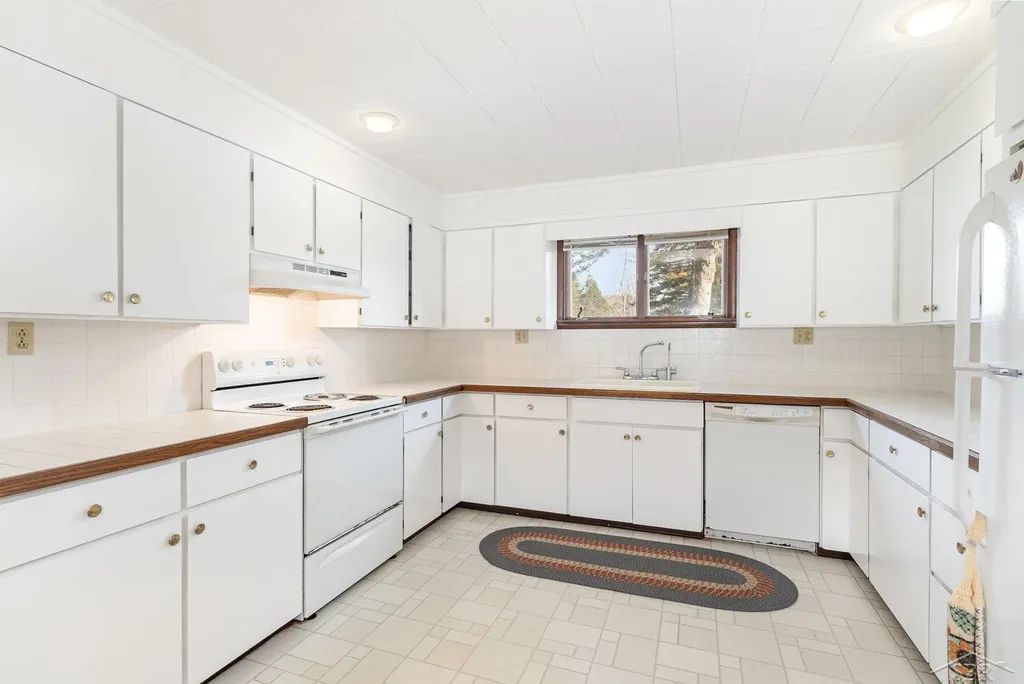 3532 S Ten Mile Road Porter Township MI 48615