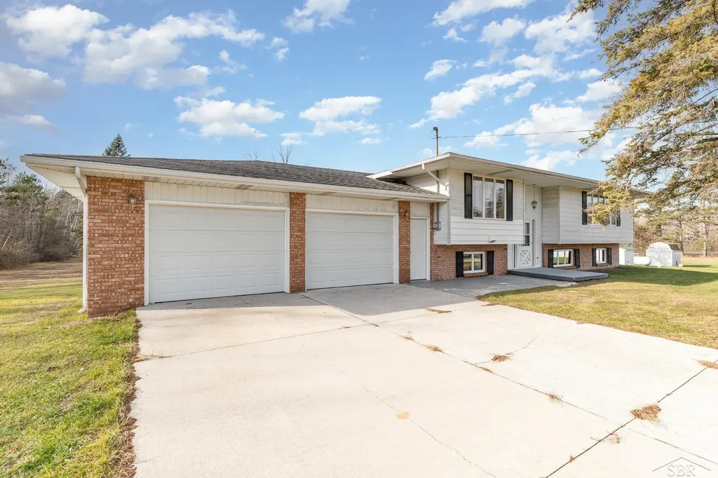 3532 S Ten Mile Road Porter Township MI 48615