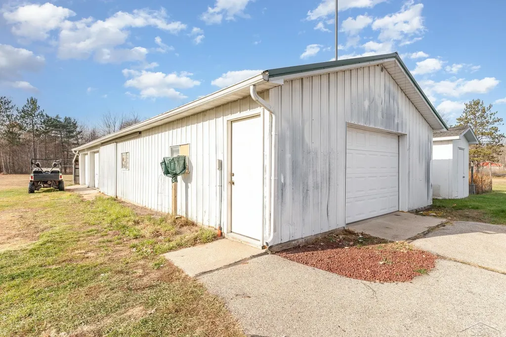 3532 S Ten Mile Road Porter Township MI 48615