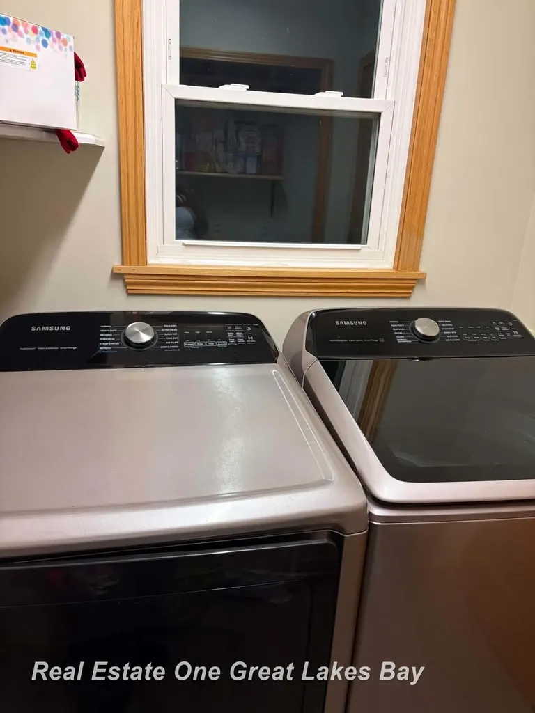 2894 Pimlico Lane Saginaw Charter Township MI 48603