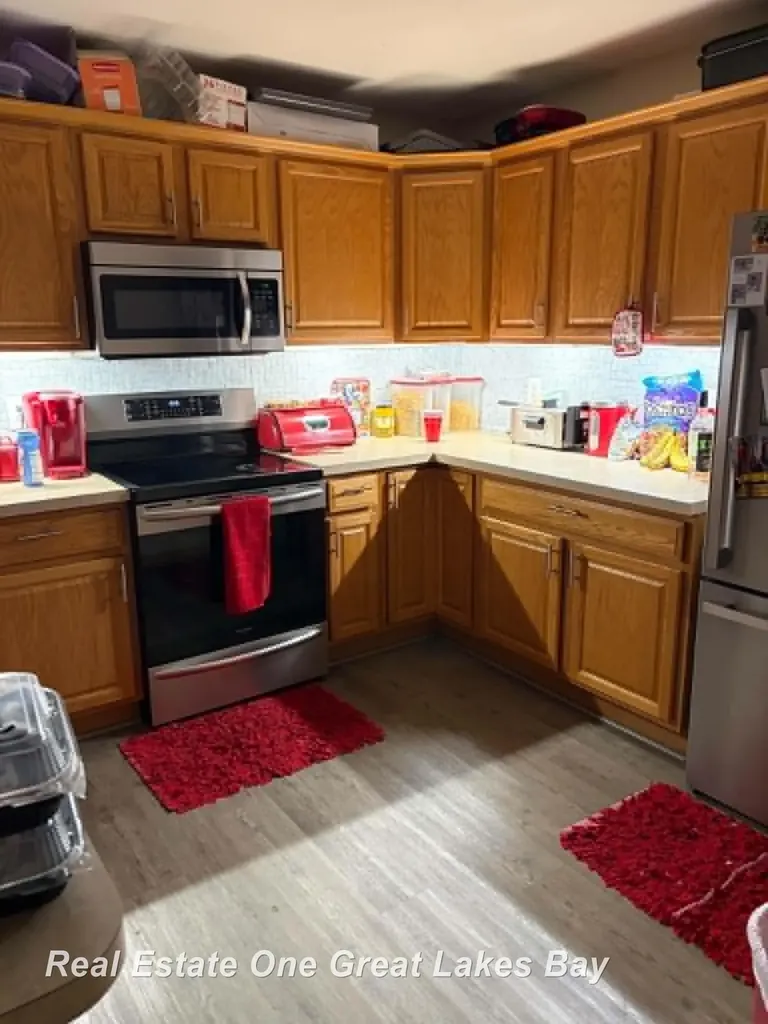 2894 Pimlico Lane Saginaw Charter Township MI 48603