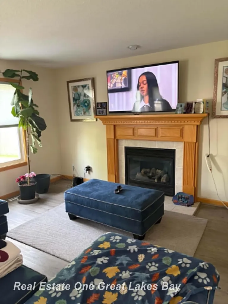 2894 Pimlico Lane Saginaw Charter Township MI 48603