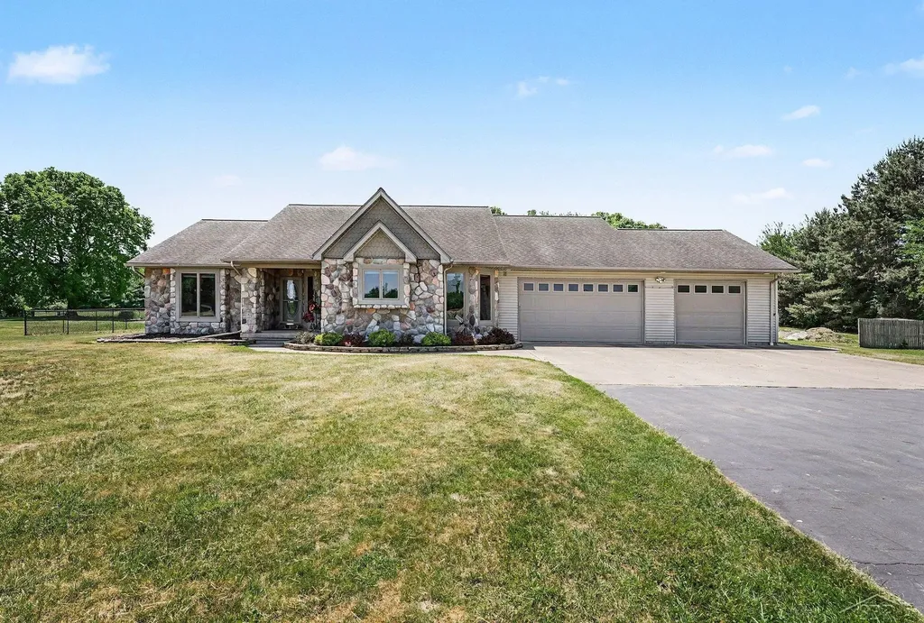 2768 E Birch Run Road Taymouth Township MI 48417