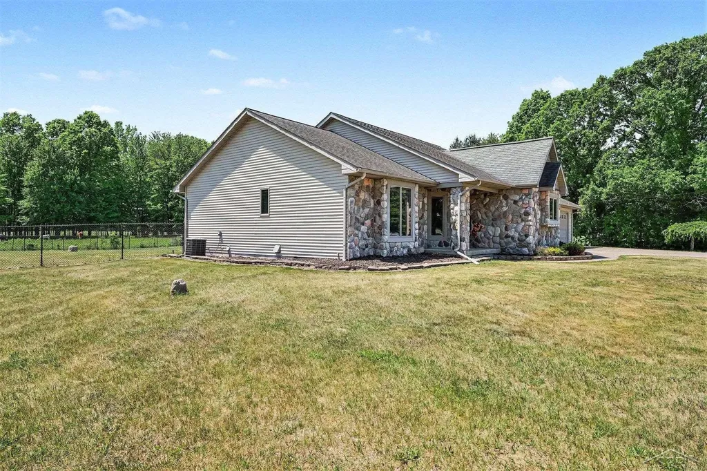 2768 E Birch Run Road Taymouth Township MI 48417