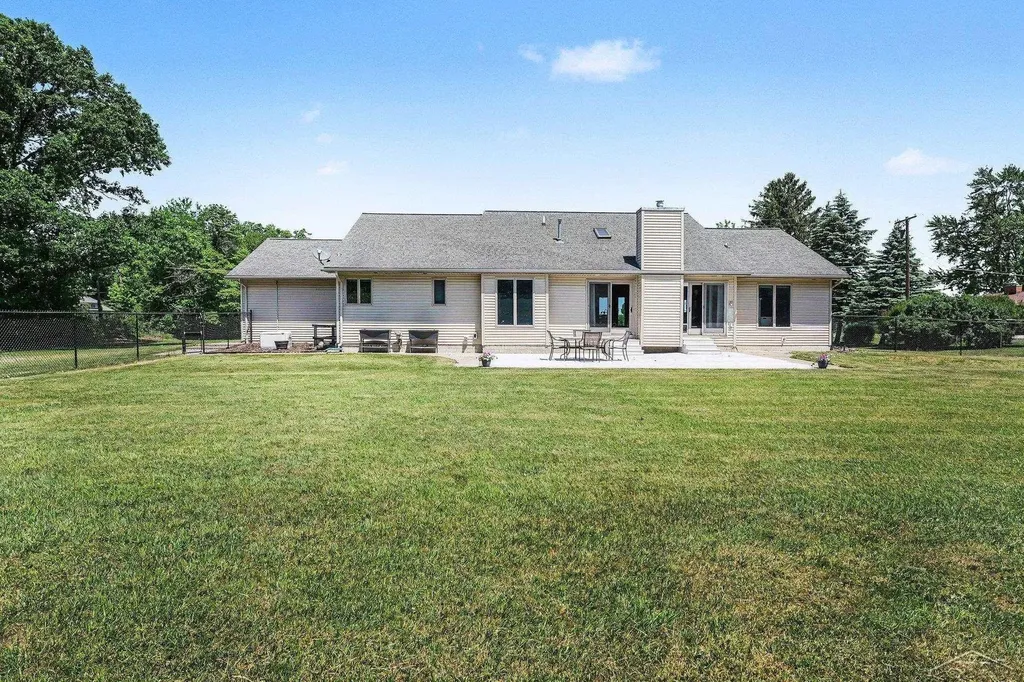 2768 E Birch Run Road Taymouth Township MI 48417