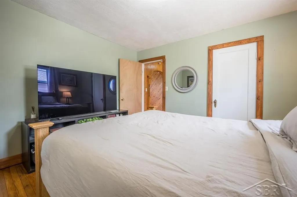 606 S Mercer Street Pinconning City MI 48650