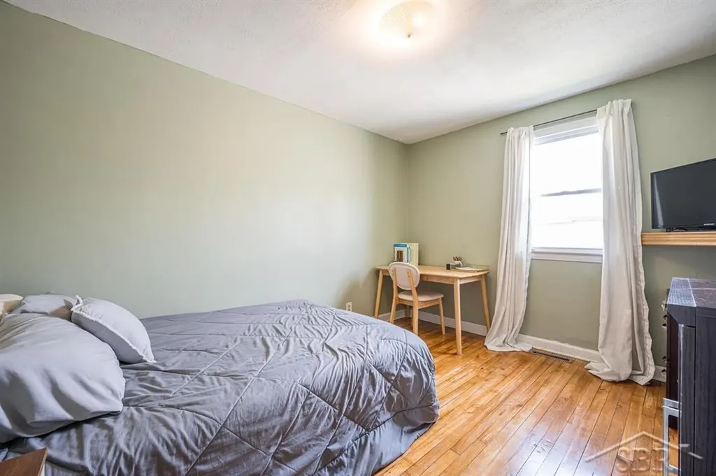 606 S Mercer Street Pinconning City MI 48650