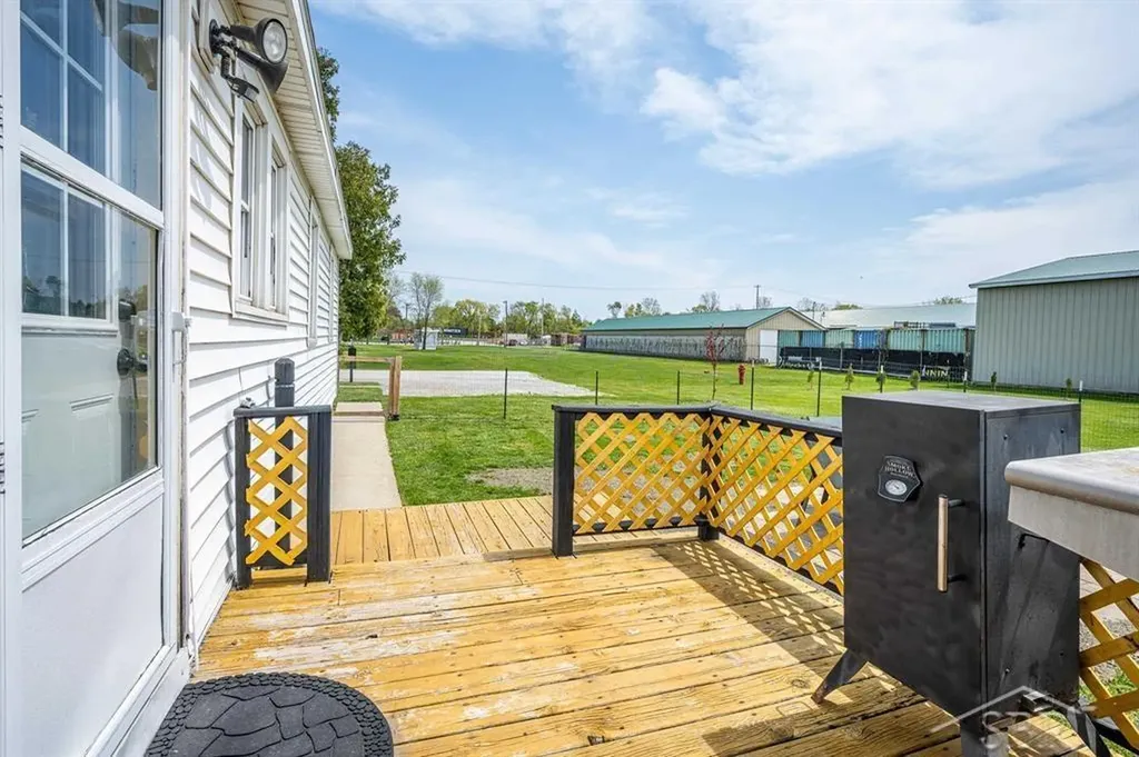 606 S Mercer Street Pinconning City MI 48650