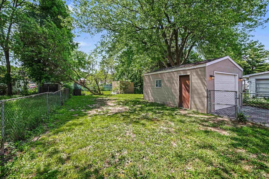 2259 Avon Street Saginaw City MI 48602
