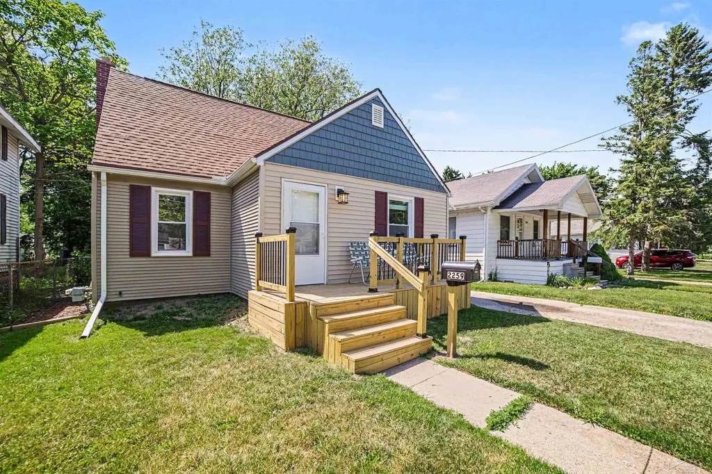 2259 Avon Street Saginaw City MI 48602