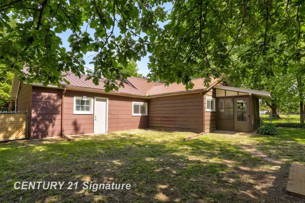 4355 N Michigan Avenue Carrollton Township MI 48604