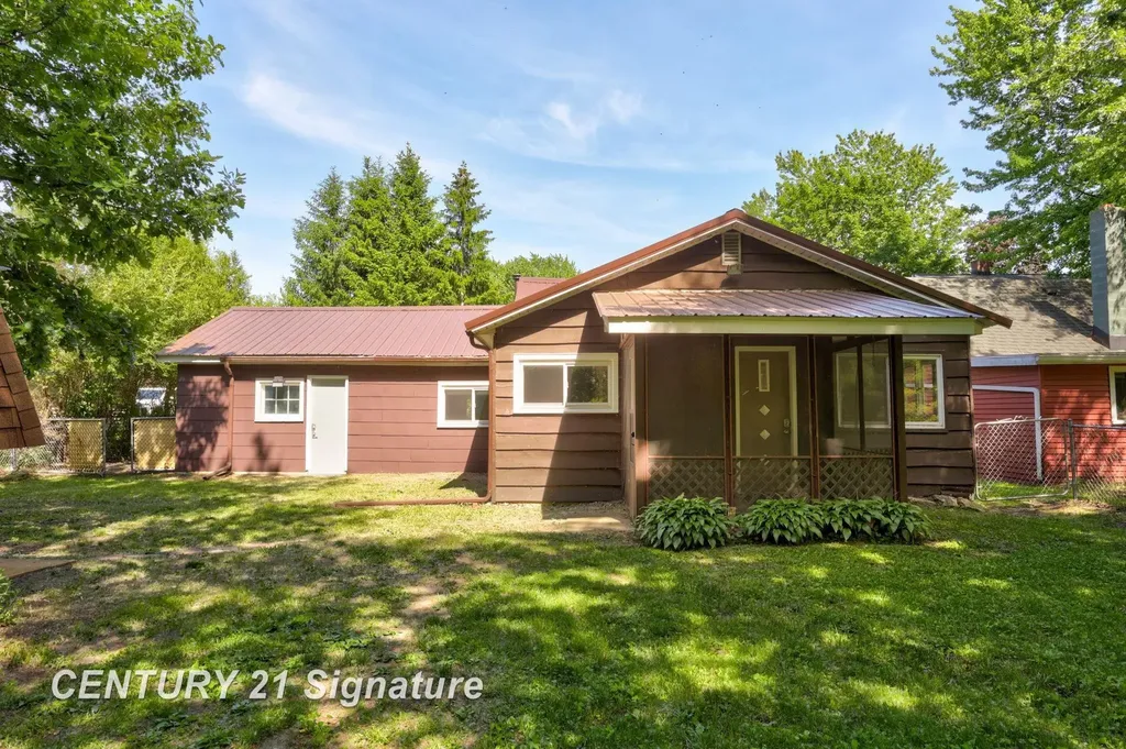 4355 N Michigan Avenue Carrollton Township MI 48604