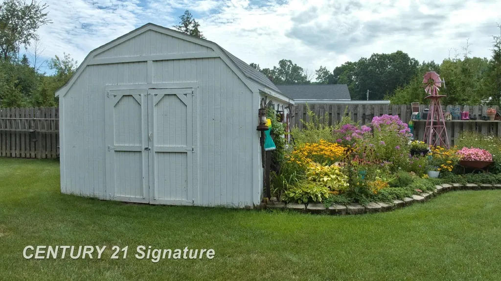 4407 Spurwood Drive Saginaw Charter Township MI 48603