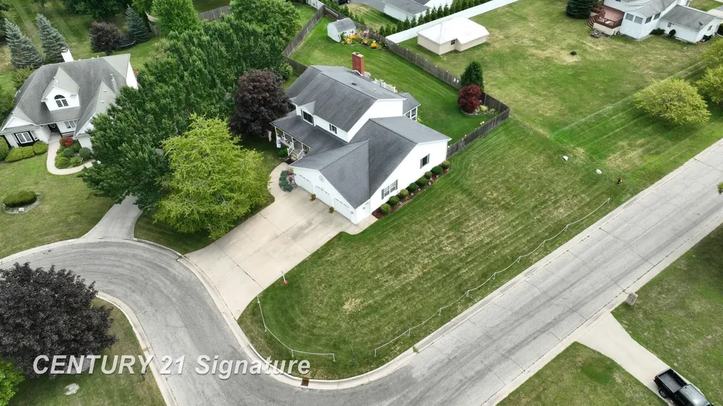 4407 Spurwood Drive Saginaw Charter Township MI 48603